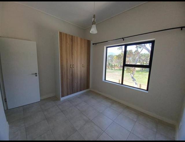 1 BEDROOM PROPERTY TO RENT IN GREENBAY ECO ESTATE